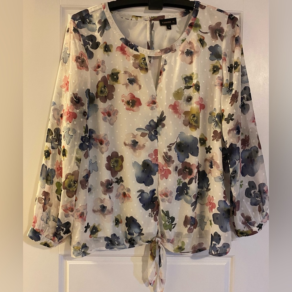 Tamara H. 2X floral blouse